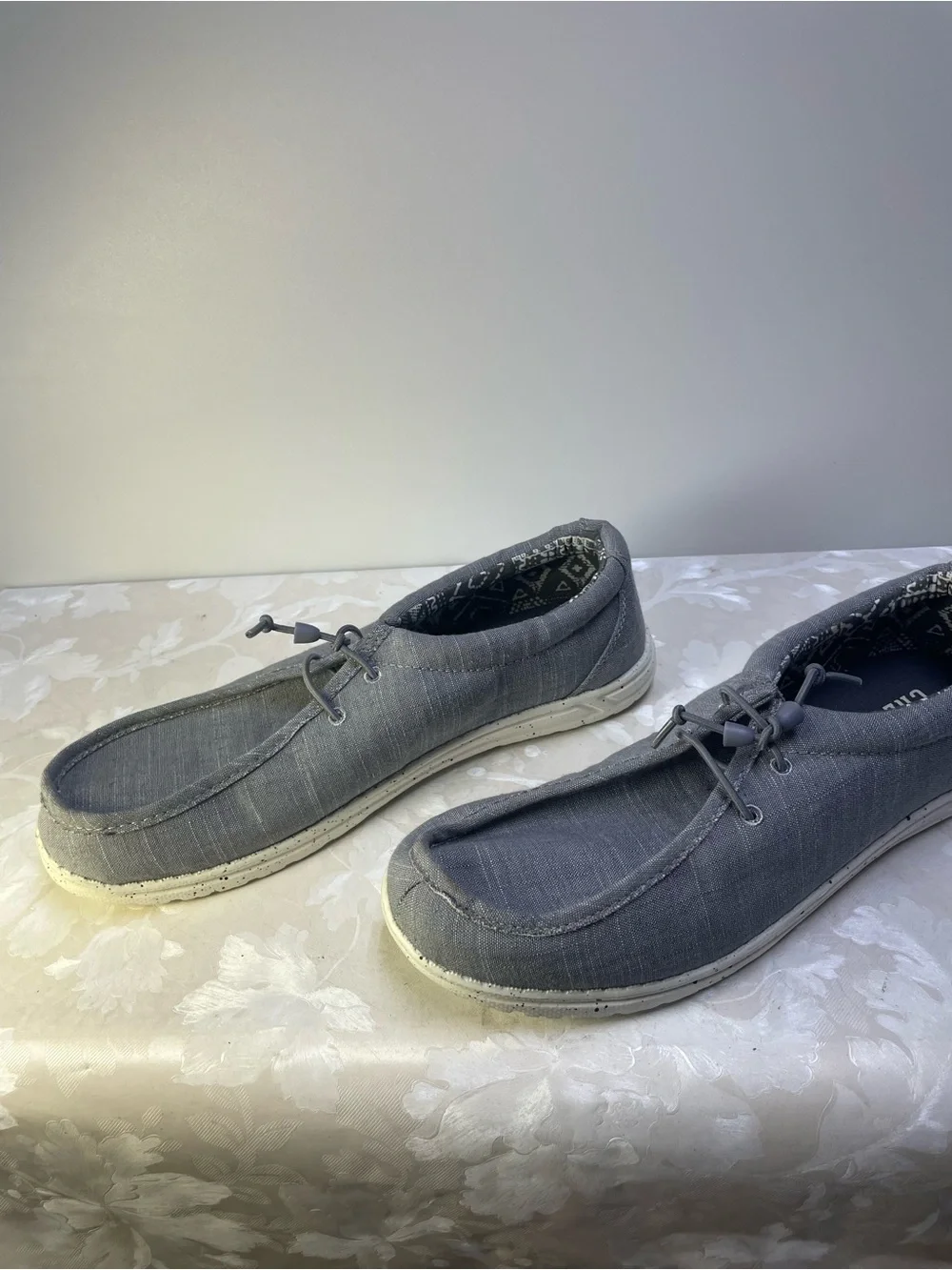 Crevo casual boat